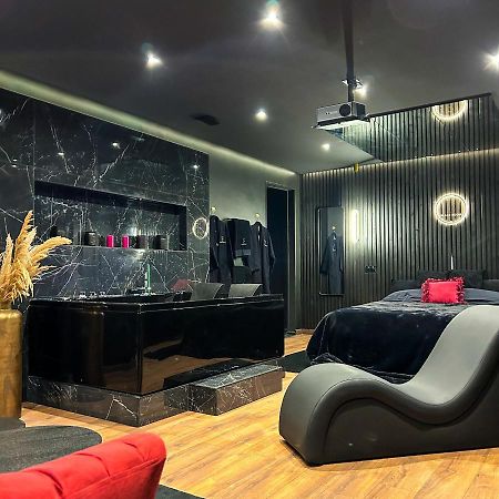 Blackroom Suite De Luxe 50 Nuances De Grey Le Havre Eksteriør billede